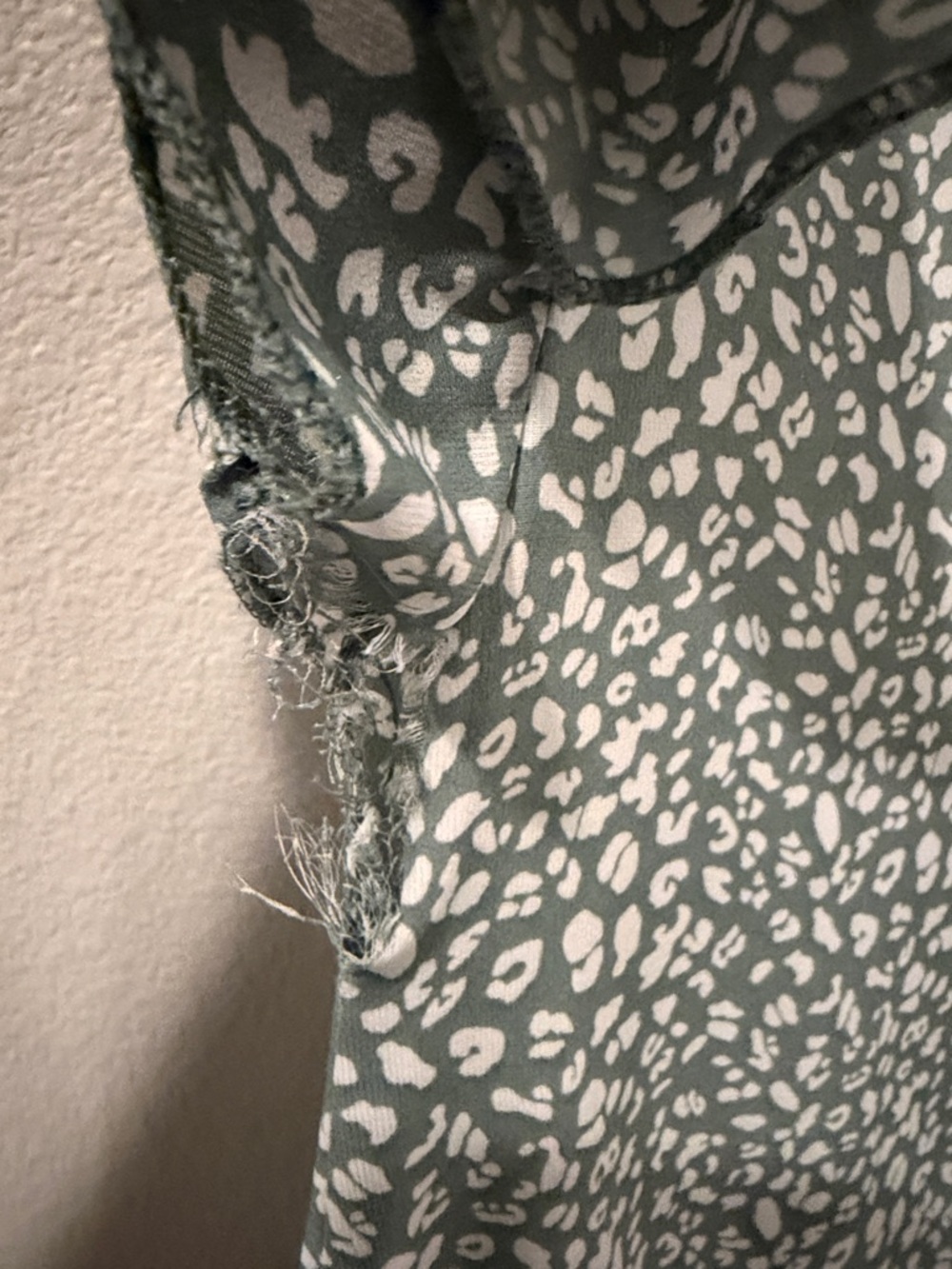 SHEIN Sage Green Button-Front Ruffled Hem Tunic - Picture 3 of 6